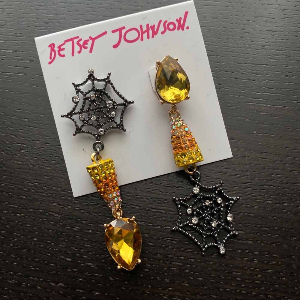 🌱 New Betsey Johnson Candy-corn Halloween earrings